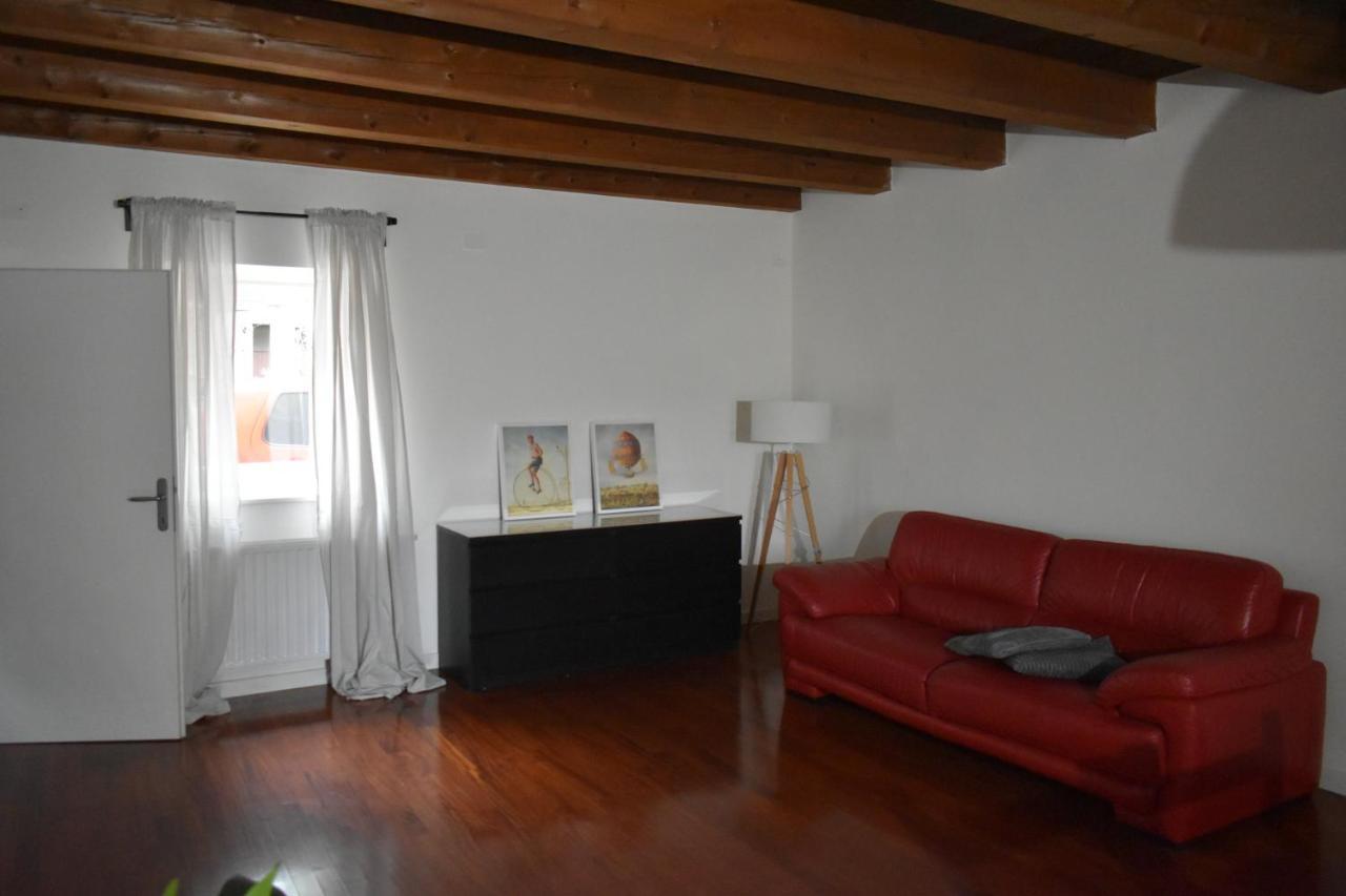 Small House In Vipava Valley 外观 照片