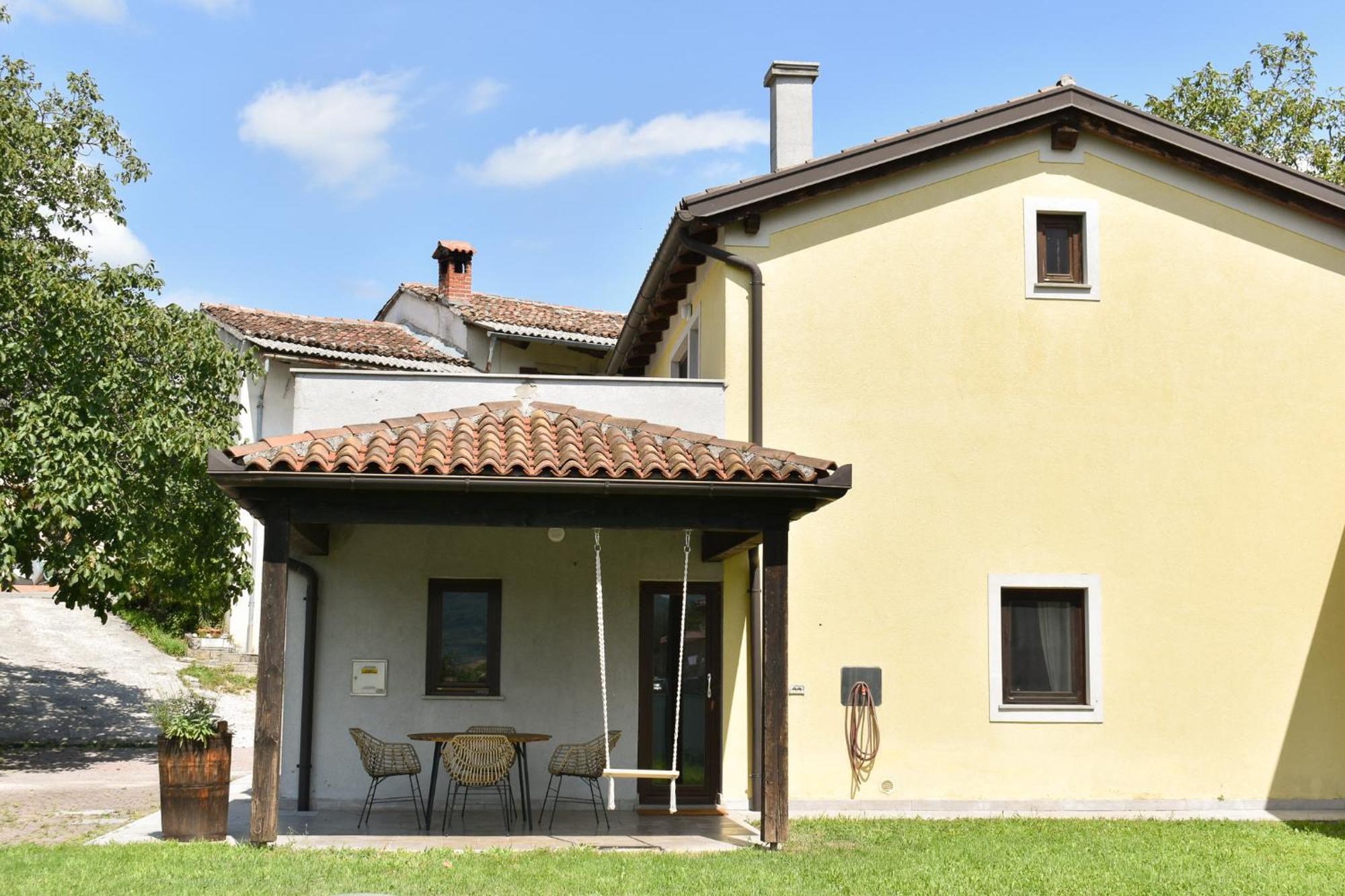 Small House In Vipava Valley 外观 照片